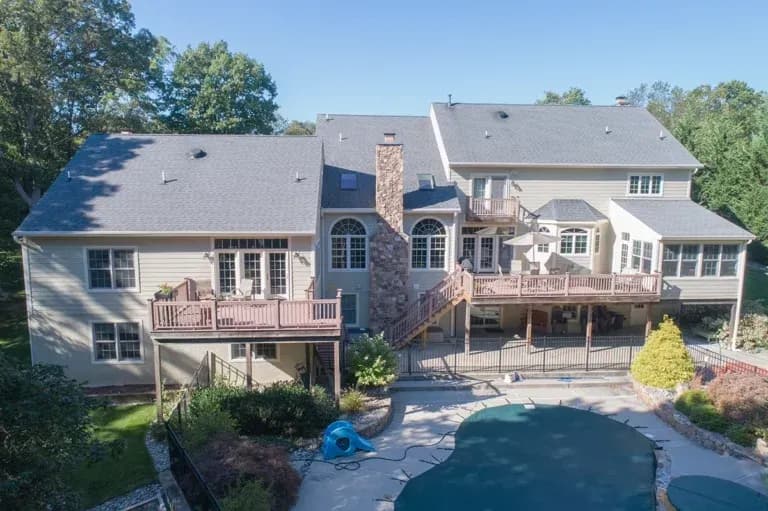 imgi_4_018-1-1-2-768x511